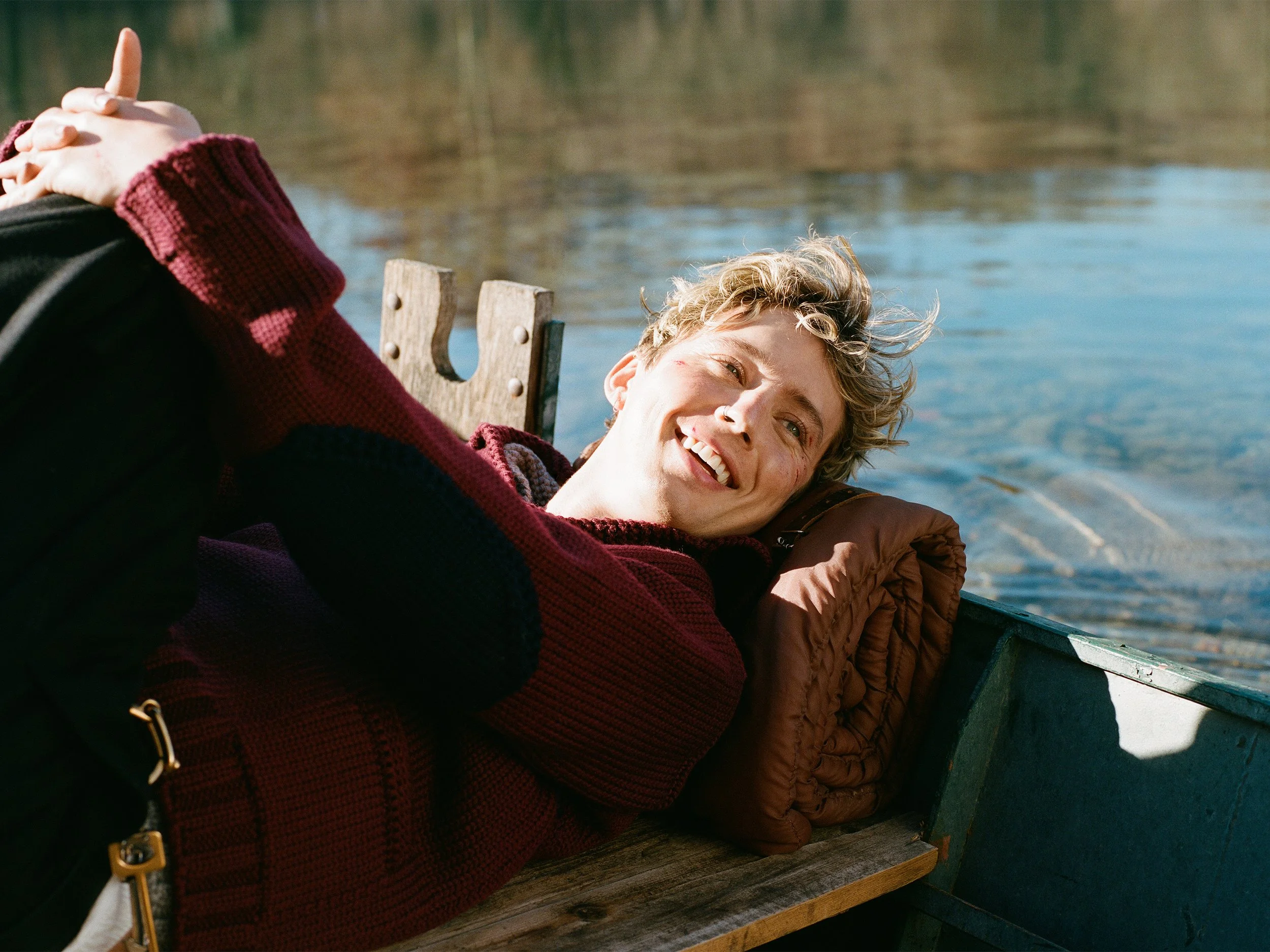 TROYE_SIVAN_BY_SEBASTIAN_FAENA_IMAGE_12.jpg