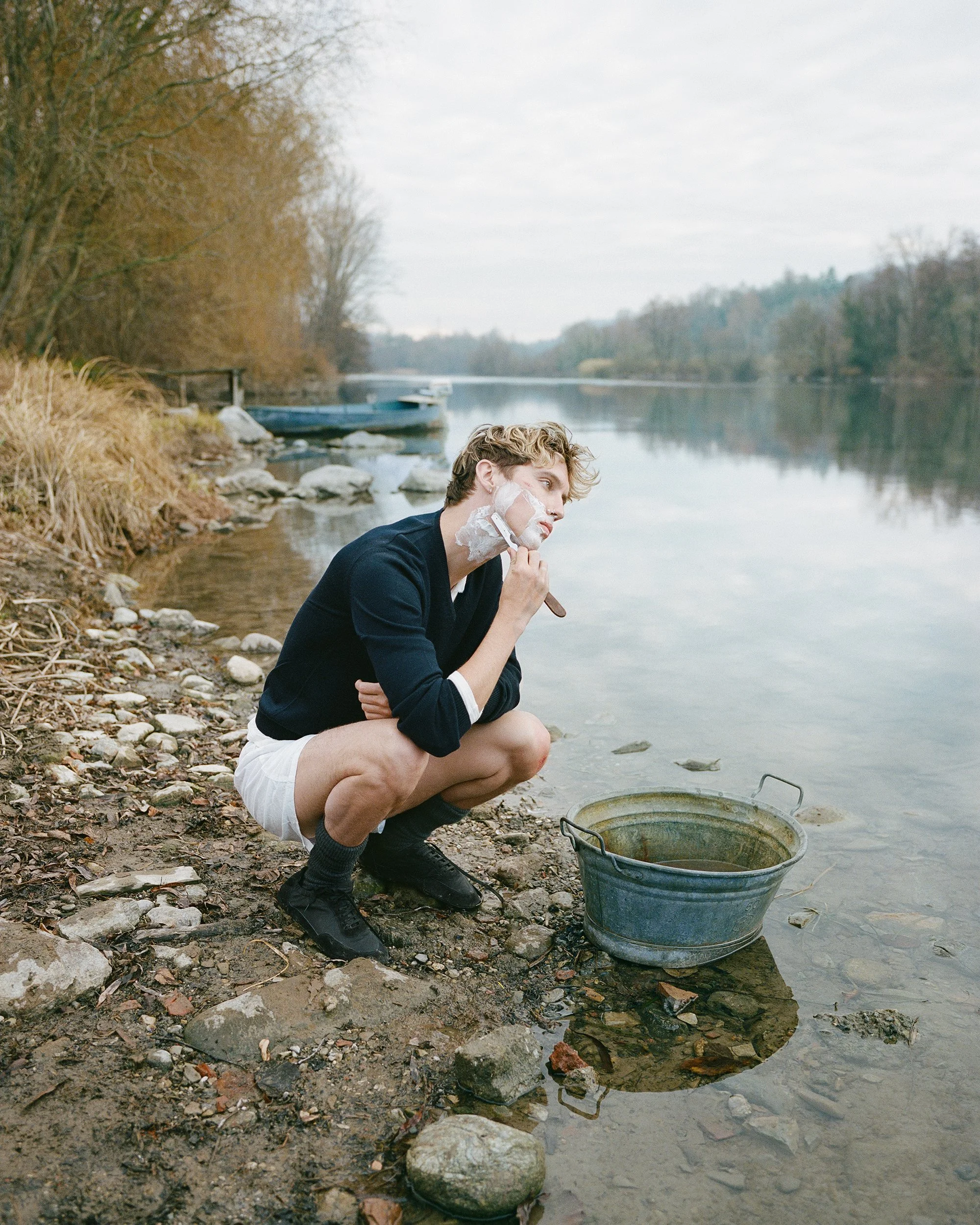 TROYE_SIVAN_BY_SEBASTIAN_FAENA_IMAGE_29.jpg