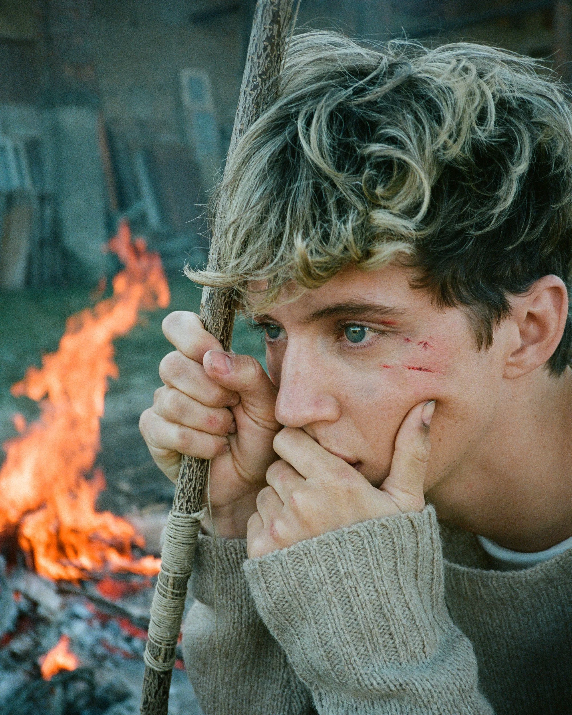 TROYE_SIVAN_BY_SEBASTIAN_FAENA_IMAGE_31.jpg