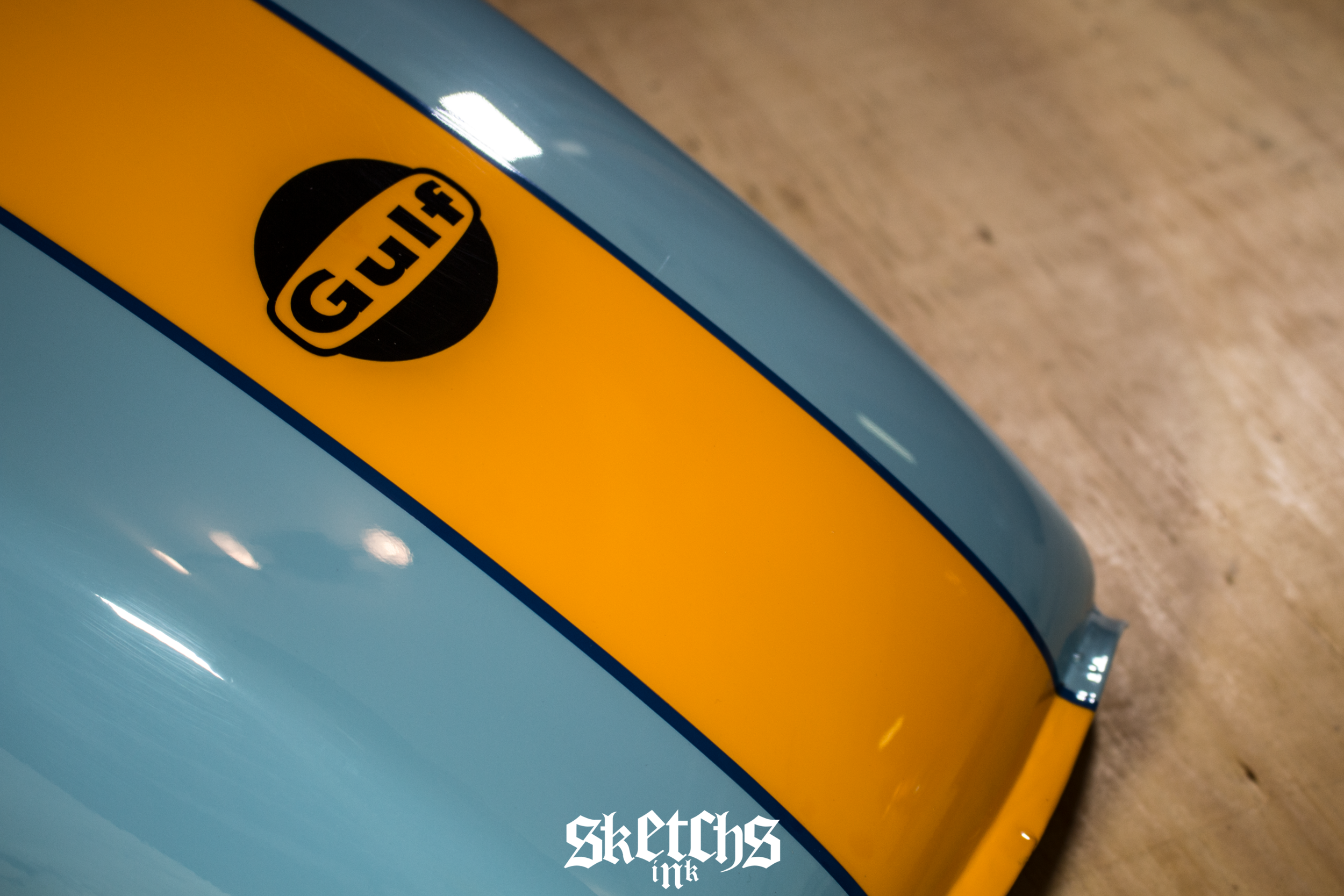 Yamaha XS650: Two Gulf-Theme Fuel Tanks