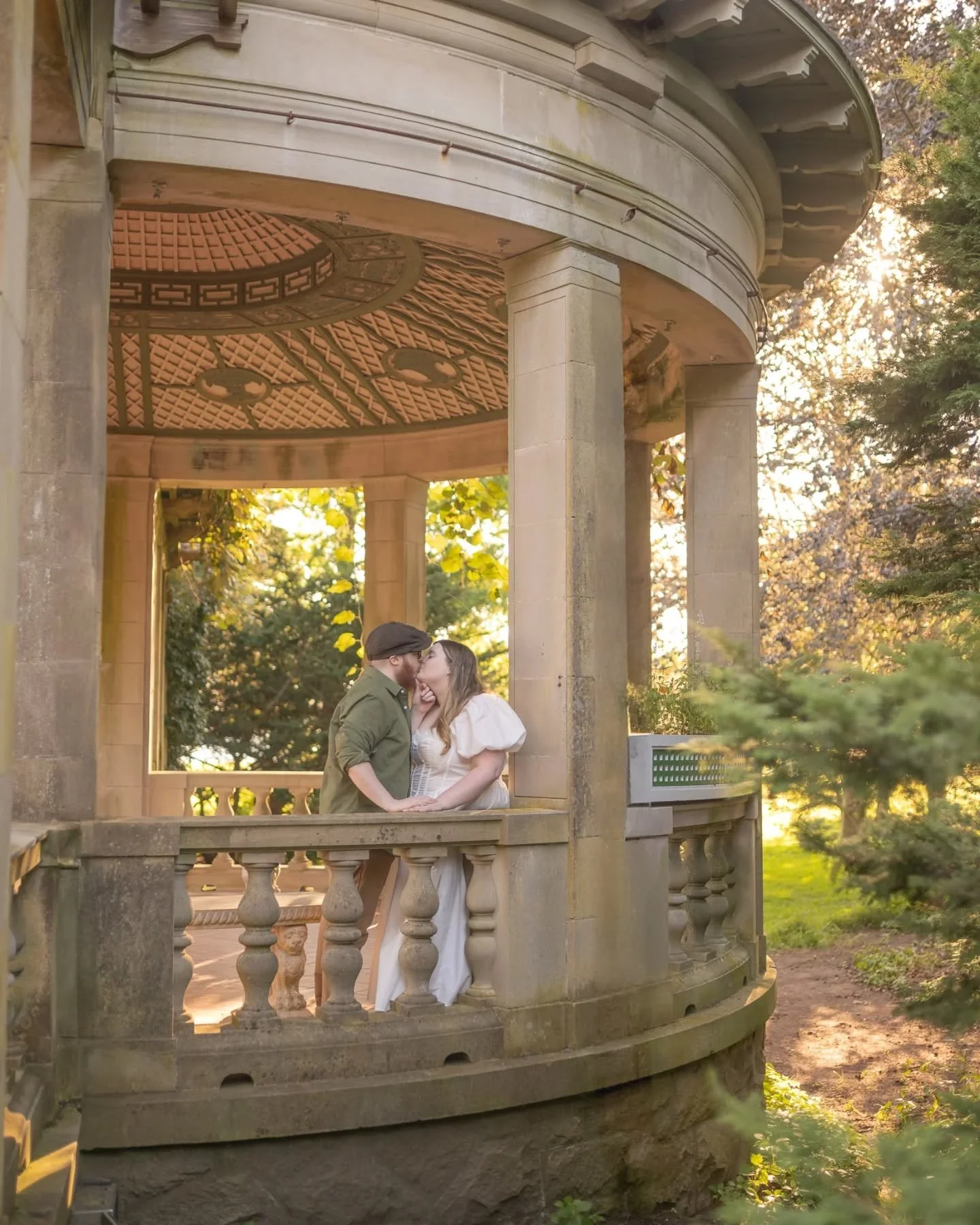 I've always felt like this time of year was fresh in the air with love, a nice chill in the morning making you feel rejuvenated and the warmth from the sun pulling you in like a warm hug.

Can't wait to be apart of Nick and Kiley big day next month a