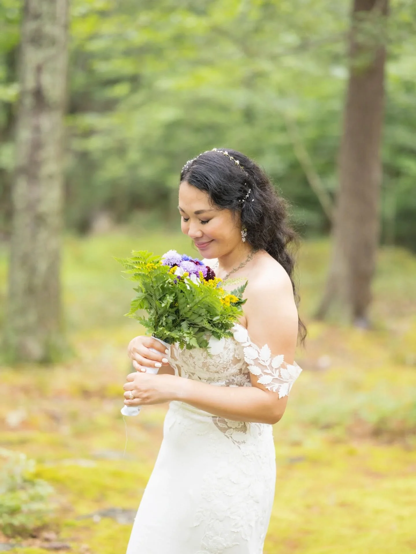 Photographer : @langstonbowenweddings 
HMU : @hairby_antonella 
venue : @livingstone_events