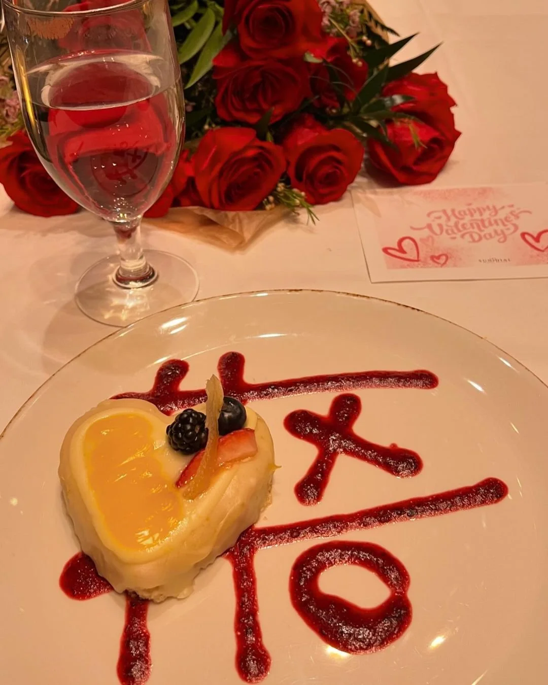 One month until Valentine&rsquo;s Day 💘 and yes, this is your sign to make reservations at The Sun Dial.
📷: @namtarn_arnon, @katysmedina, @natalytigrera

#SunDialRestaurant #WestinPeachtreePlaza #AtlantaDining #AtlantaRestaurants #AtlantaViews