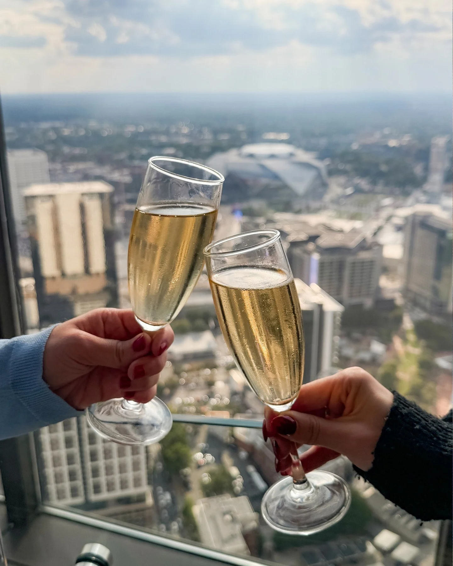 Some nights just call for a view like this and a reason to celebrate. 🍾