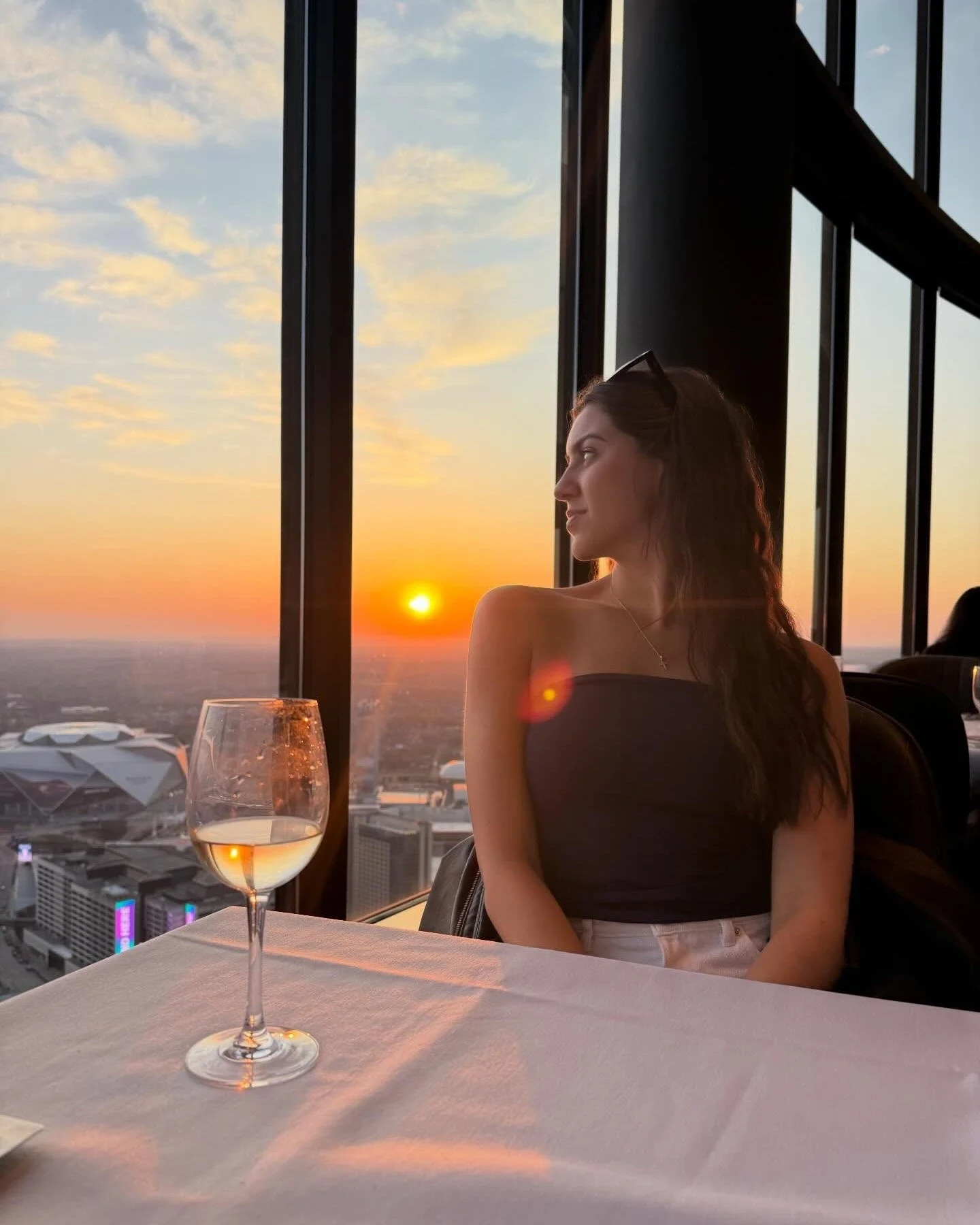 Golden hour, but make it a moment. 🌇✨

As the sun sets over Atlanta, settle in at Sun Dial&mdash;where handcrafted cocktails and shareable plates create an easy rhythm for the evening while the skyline slowly transforms around you.

📷: @ebedg1
