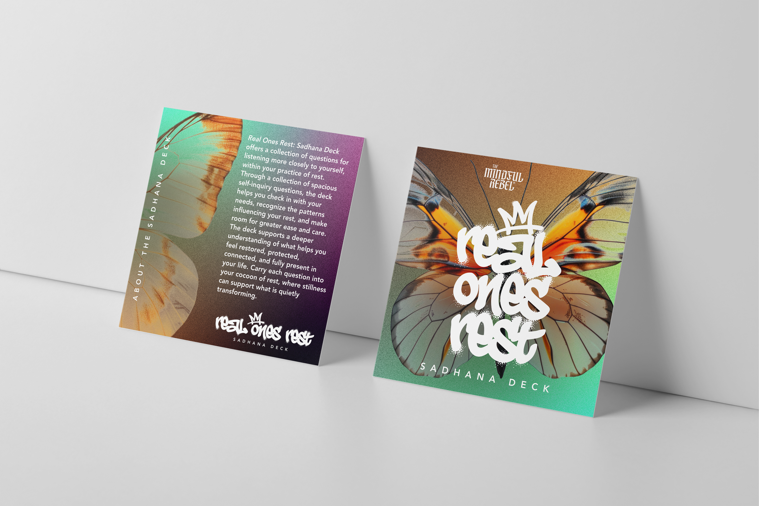 07_Square Business Card Mock-up.png