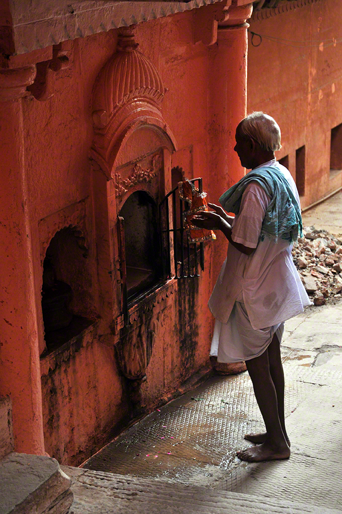 Praying, Varanasi, Uttar Pradesh, India