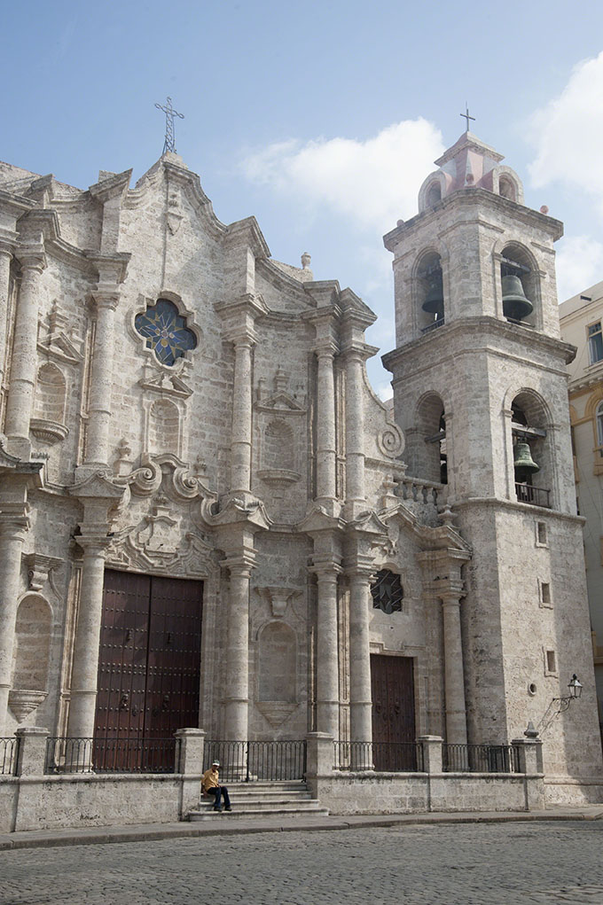 La Iglesia and A Man, Habana, Cuba