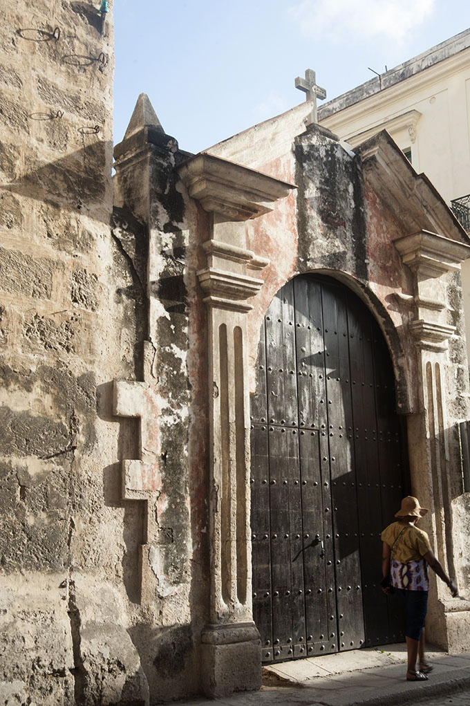 La Iglesia and a Woman, Habana, Cuba