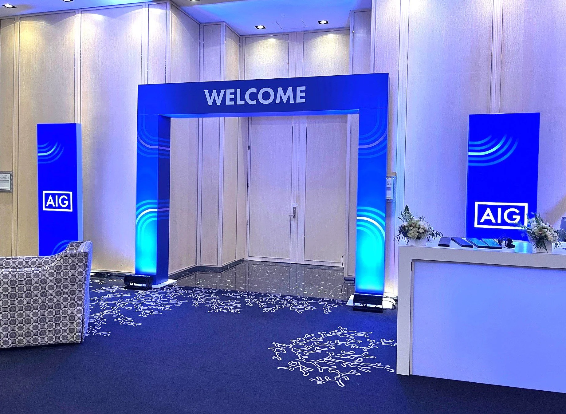 Welcome Arch and Lightbox.jpg