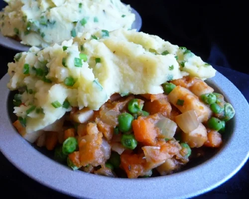 Classic Shepherd's Pie with Garlic Chive Potato Crust