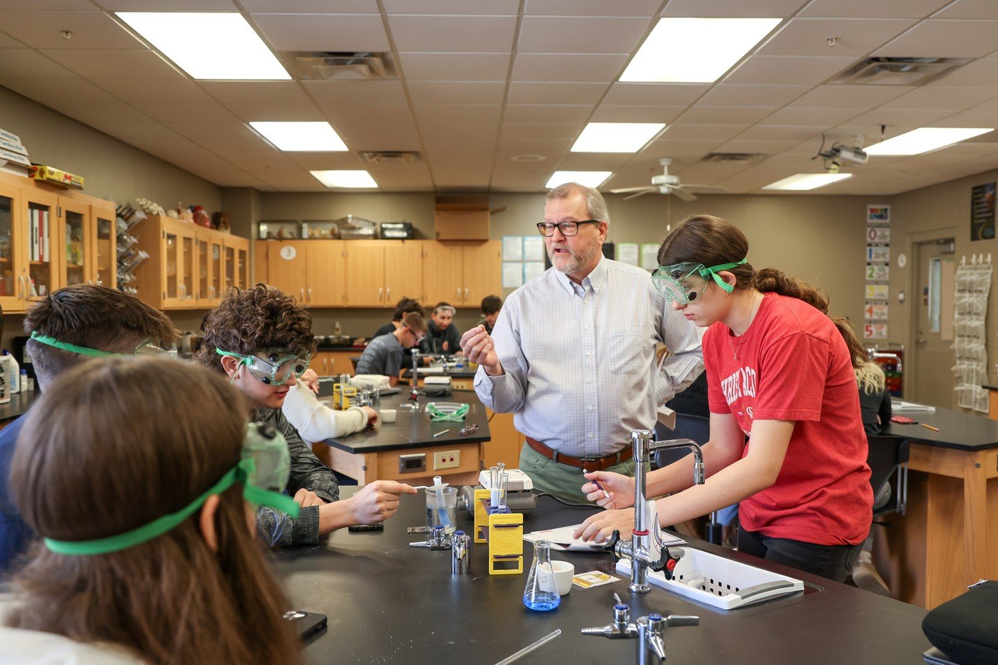 Chemistry came to life today in Mr. Wade&rsquo;s class! Our Senior High students had a front-row seat to the fascinating world of chemical reactions, using everyday items like antacids and cleaners to observe changes and reaction times firsthand. Wit