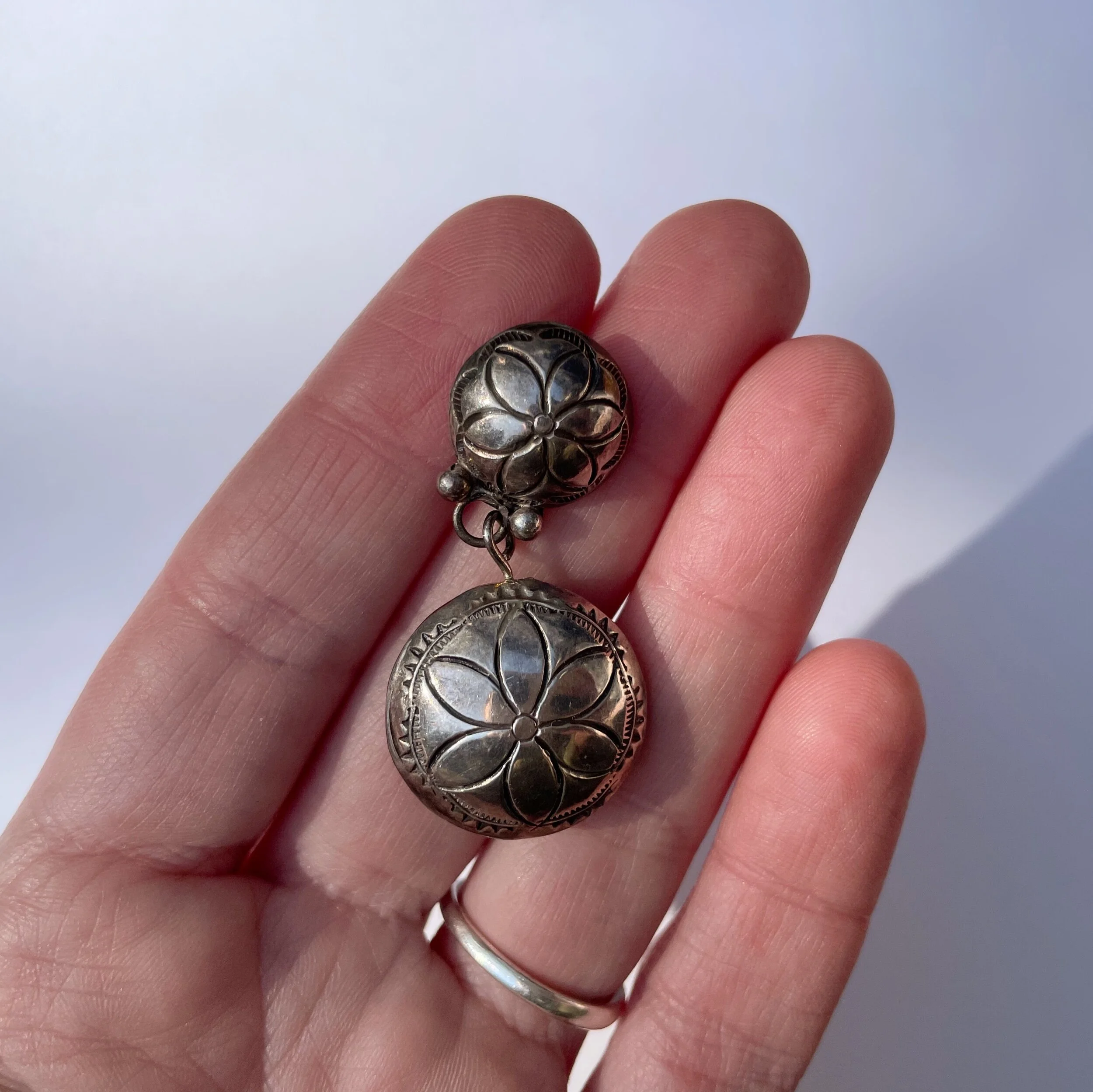 B1D919B1-6215-4239-8AB5-7D462EF2E5AB