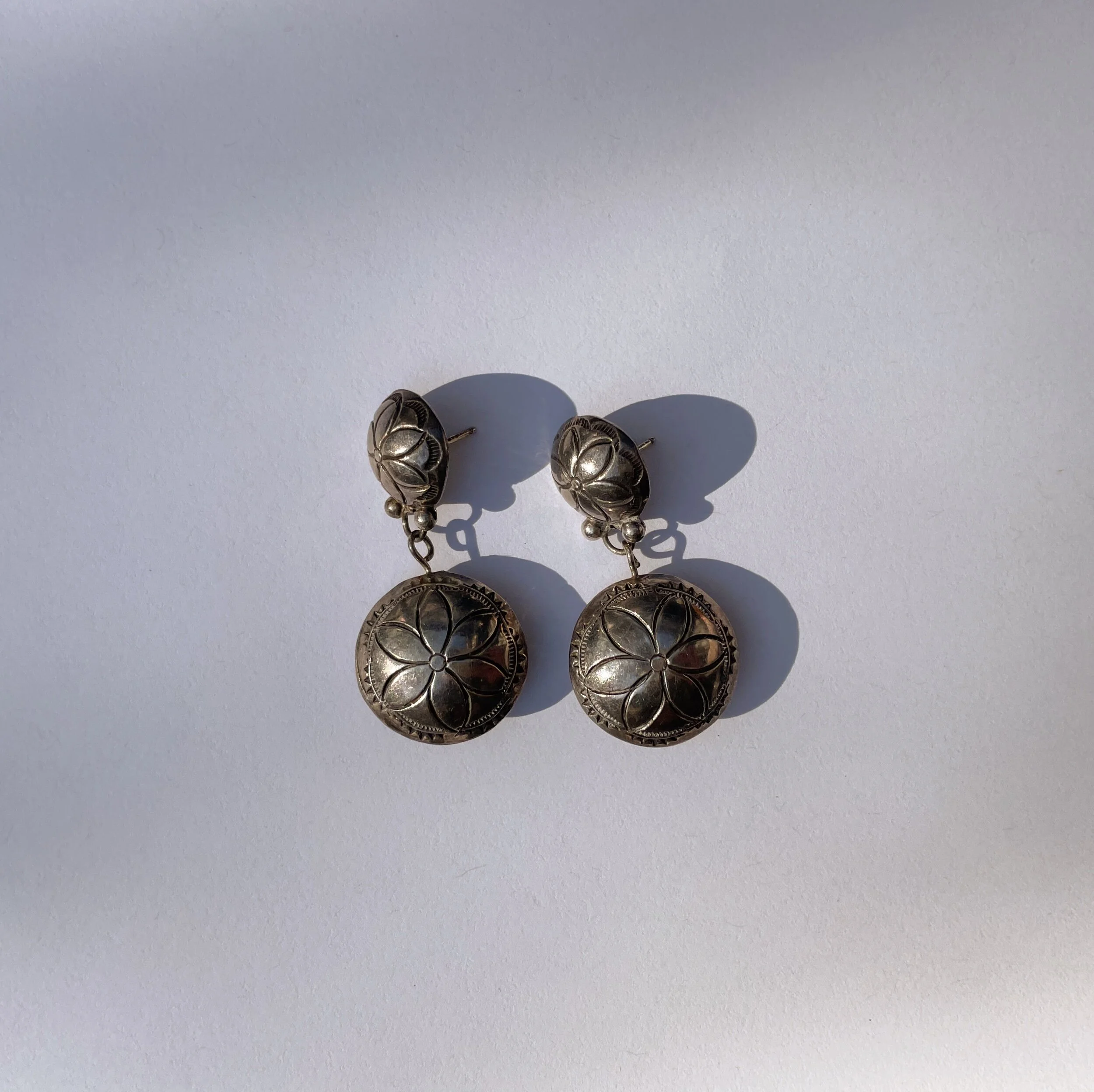 73F83E08-43A5-44C3-8794-692C905D34E1