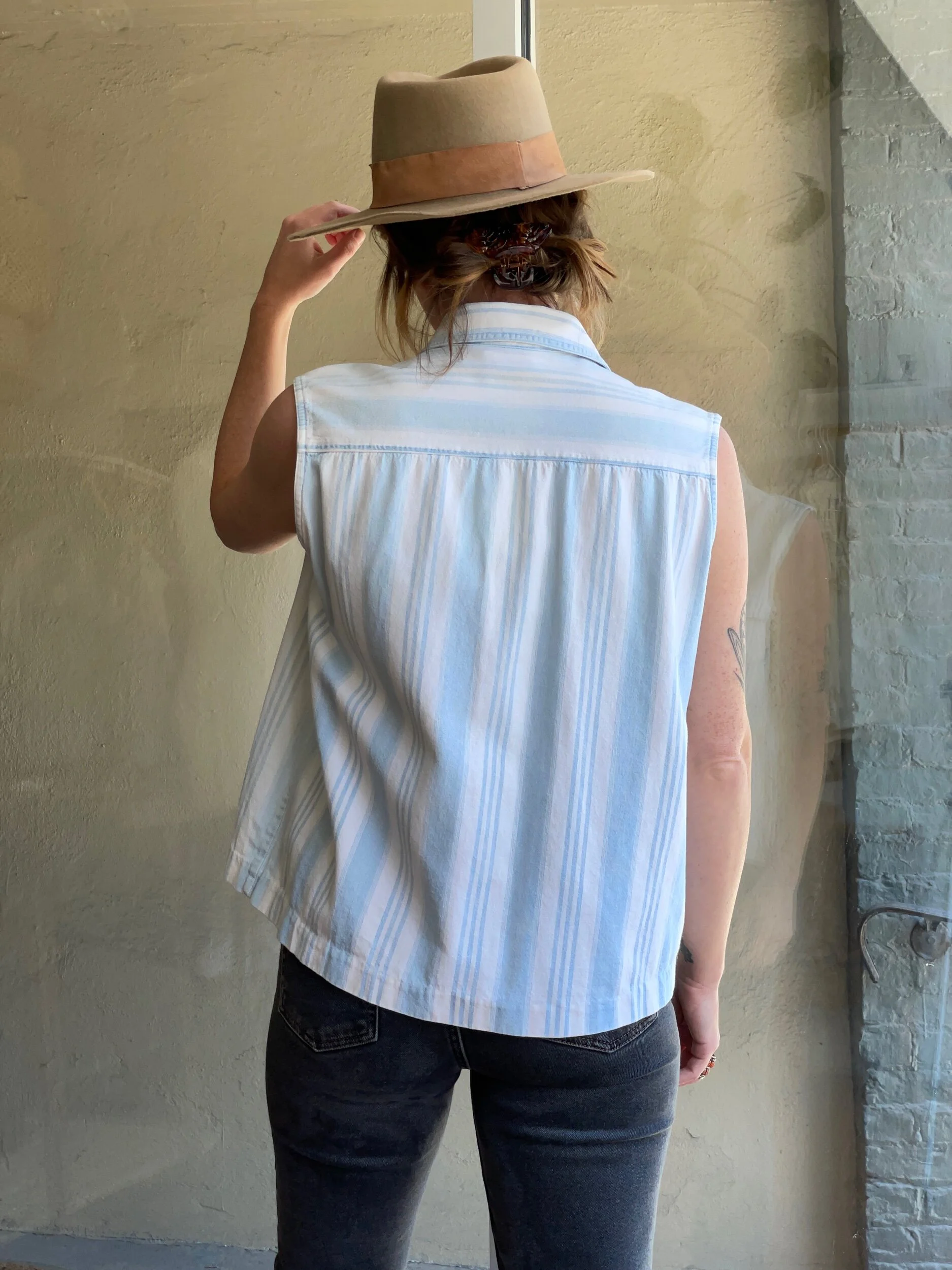 61EE886E-5EA5-4D18-B43F-60C5D6BB2E7B