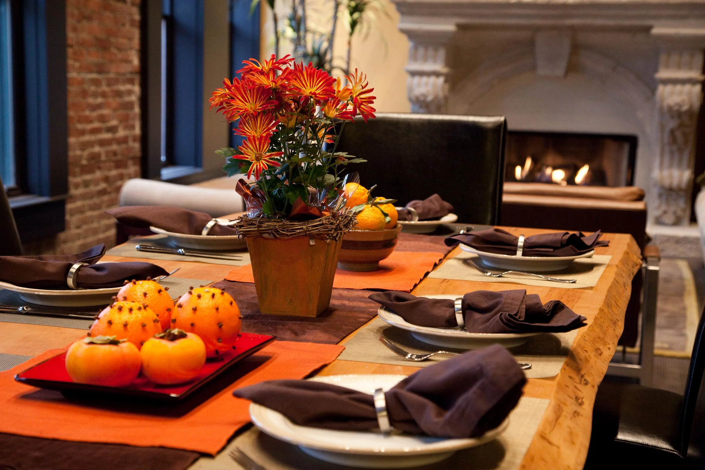 dinner table for eight.jpg