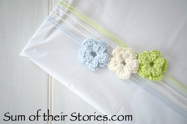 crochet flower gift wrap