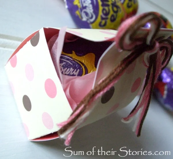 Easter egg in a mini gift box