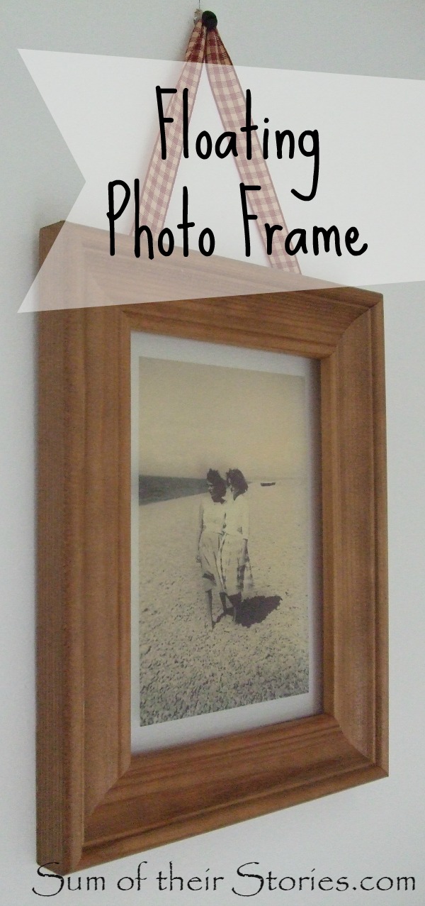 floating photo frame idea
