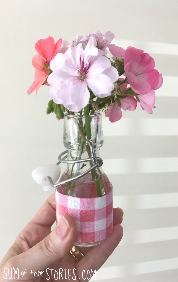 easy pink gingham mini vase