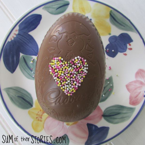 Easter egg with heart decoration