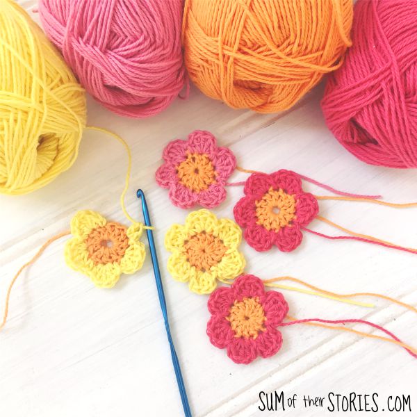 mini crochet flower free pattern
