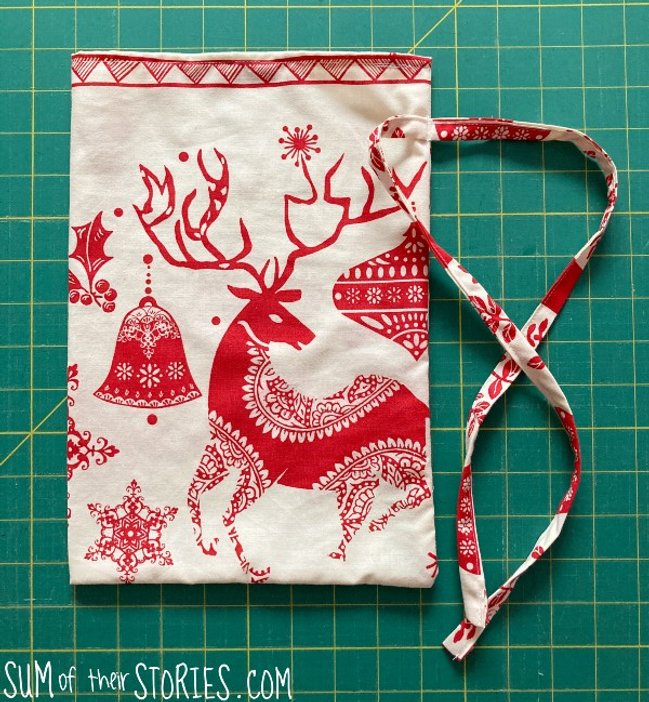 Drawstring Backpack Mama And Baby Deer Christmas Bags