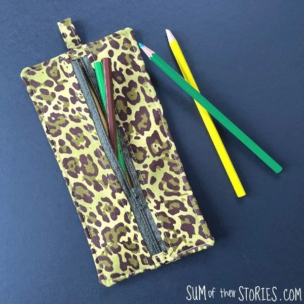 flat pencil case sewing tutorial
