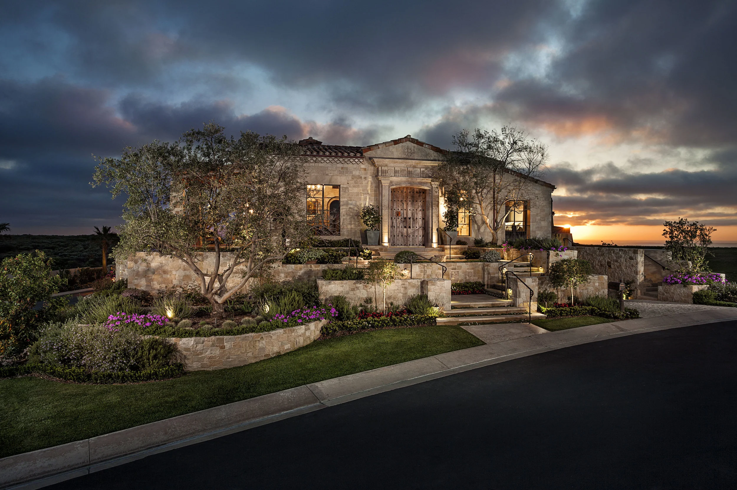 STrand Beach - ROMANesque eXTERIOR by Oatman Architects