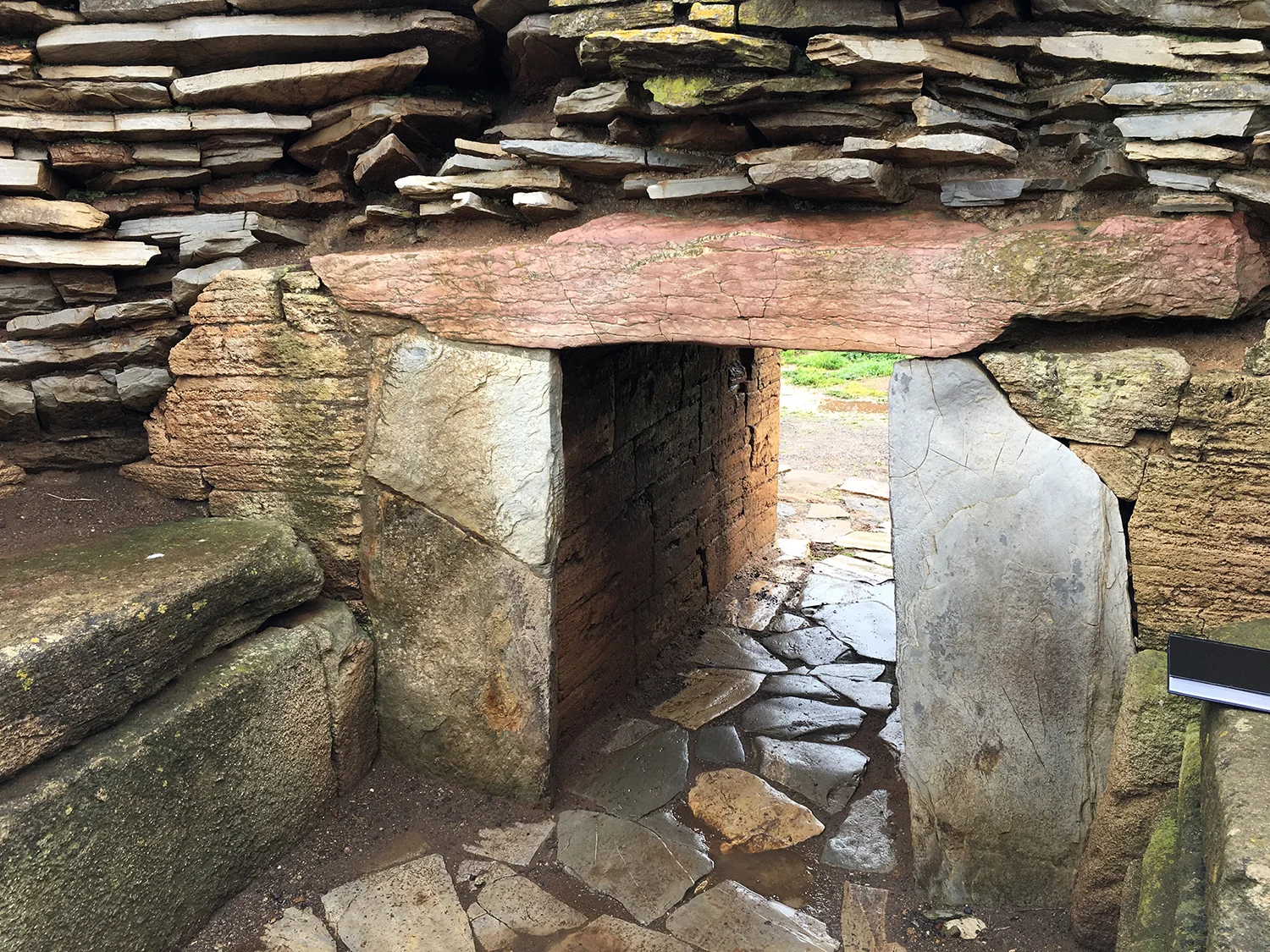 Tomb of the Cylindrical Pyxides