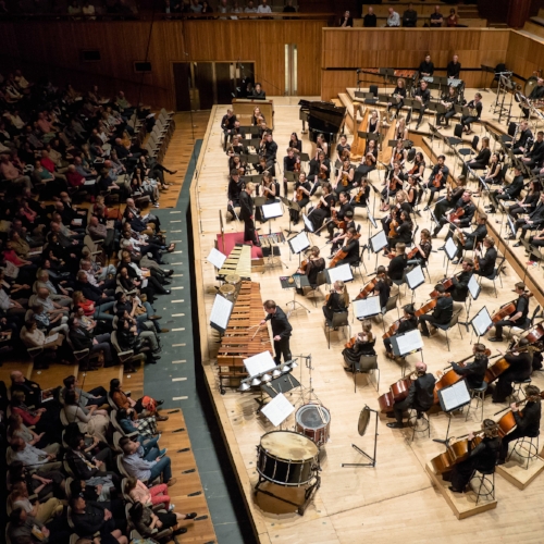 All+eyes+on+Colin+Currie+as+he+performs+the+world+premiere+of+Mark-Anthony+Turnage's+percussion+concerto+Martland+Memorial+with+the+Britten–Pear.jpg