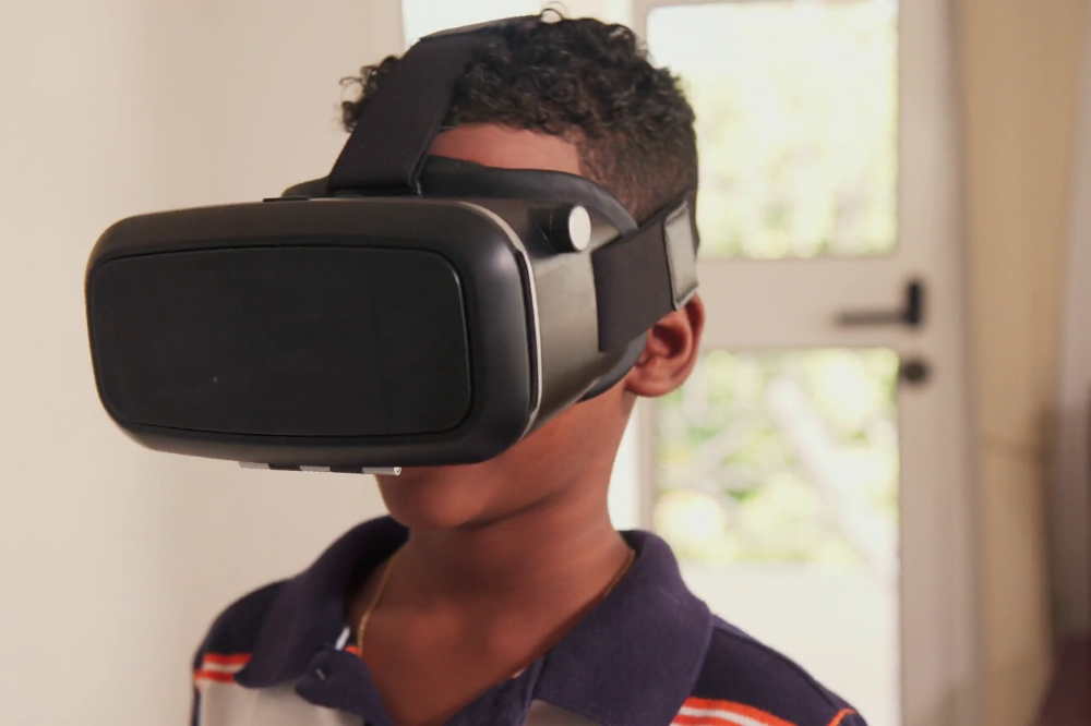 virtual-reality-goggles-vr-headset-for-hispanic-boy-black-child_sqmwsbtlyg_thumbnail-full14.png