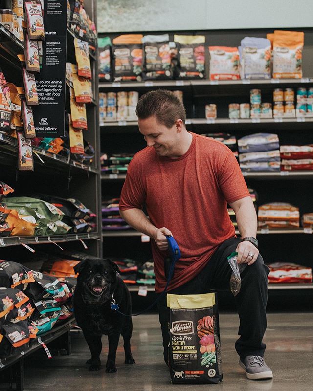 #Ad // Today, May 19th, @Petco is offering an ARTIFICIAL FREE UPGRADE to anyone who brings in their dog or cat food containing artificial* ingredients. Head on in for a free nutrition consultation to find out what&rsquo;s best for your pet and go hom