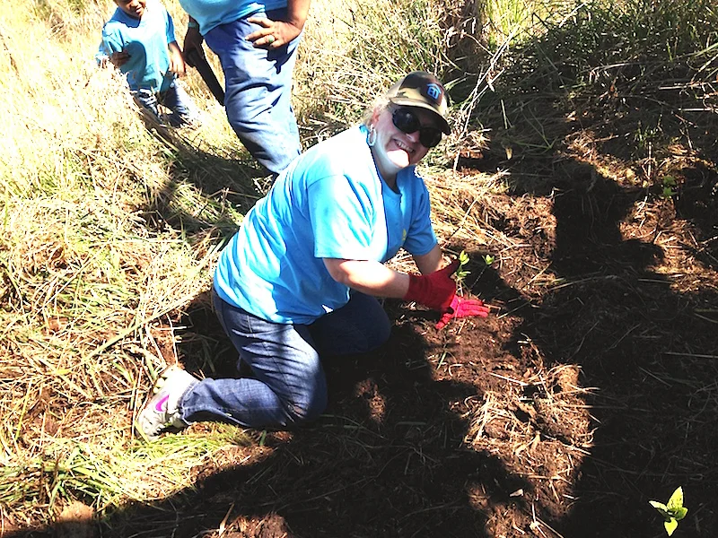 c0398-katie-planting.jpg