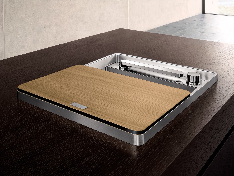 oh, blanco. you’re incredible! the sleekest stainless sink with retractable, telescoping faucet and remote valve.