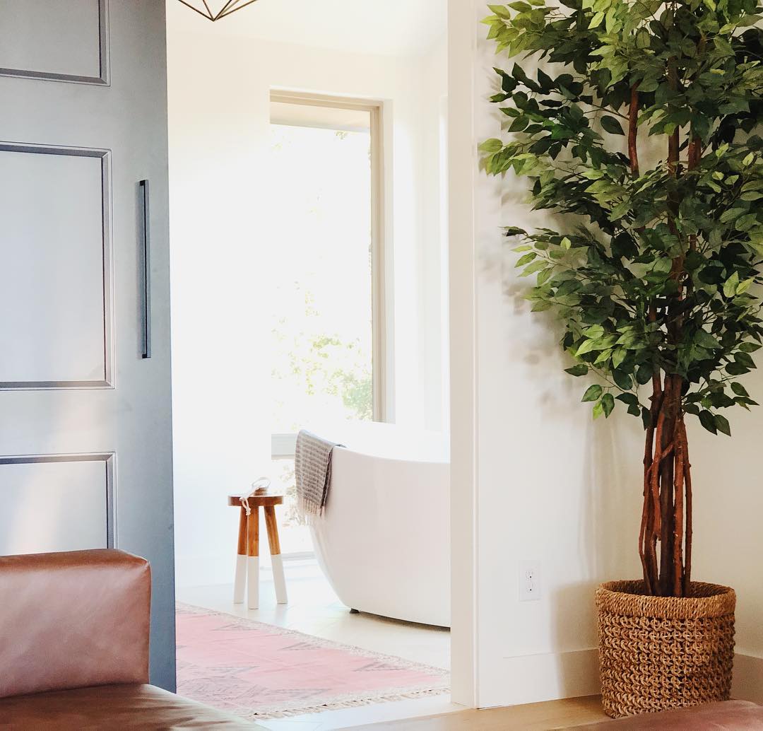 #hgtv via @hollyadamshomes