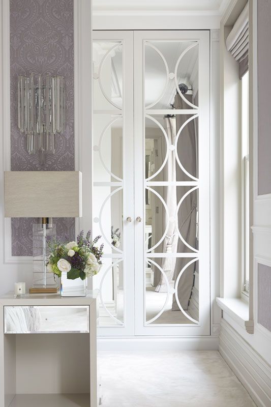 light cabinet with mirror and decorative mullion insert