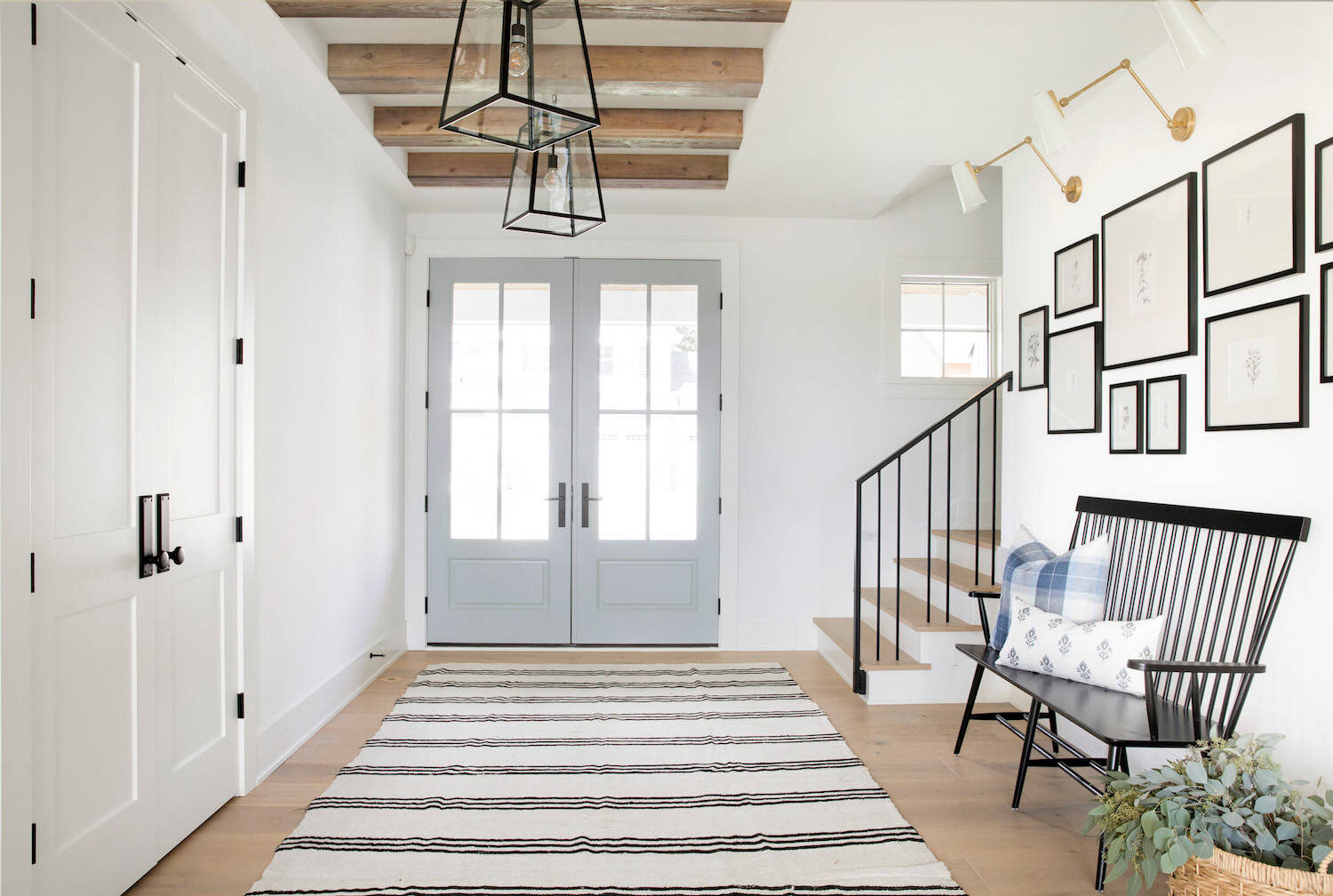 modern farmhouse feng shui entry way