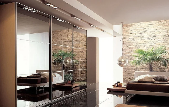 MIrror Closet Doors.jpg