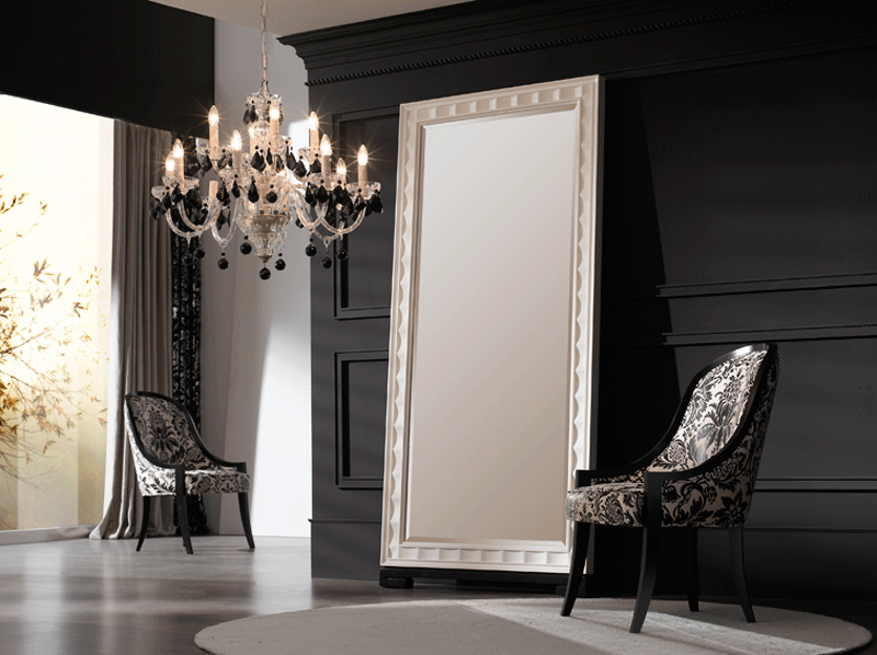 Mirror in Frame against wall.gif