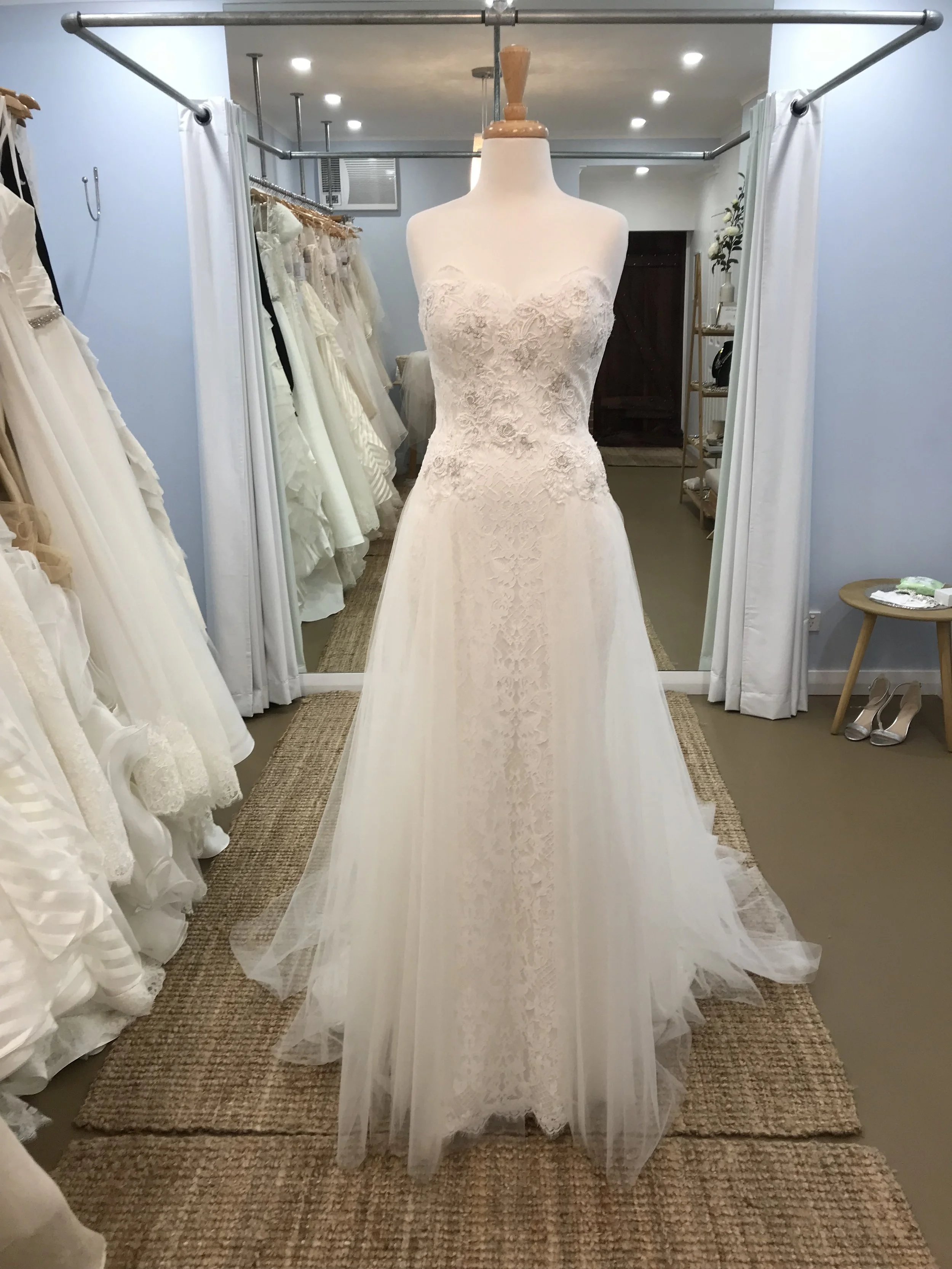 Enzoani - Beautiful Bridal Collection - Size 8