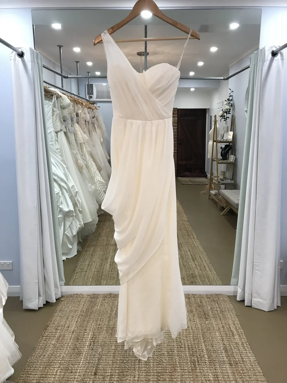 Vera Wang - White Collection - Size 6  Little Bird Bridal