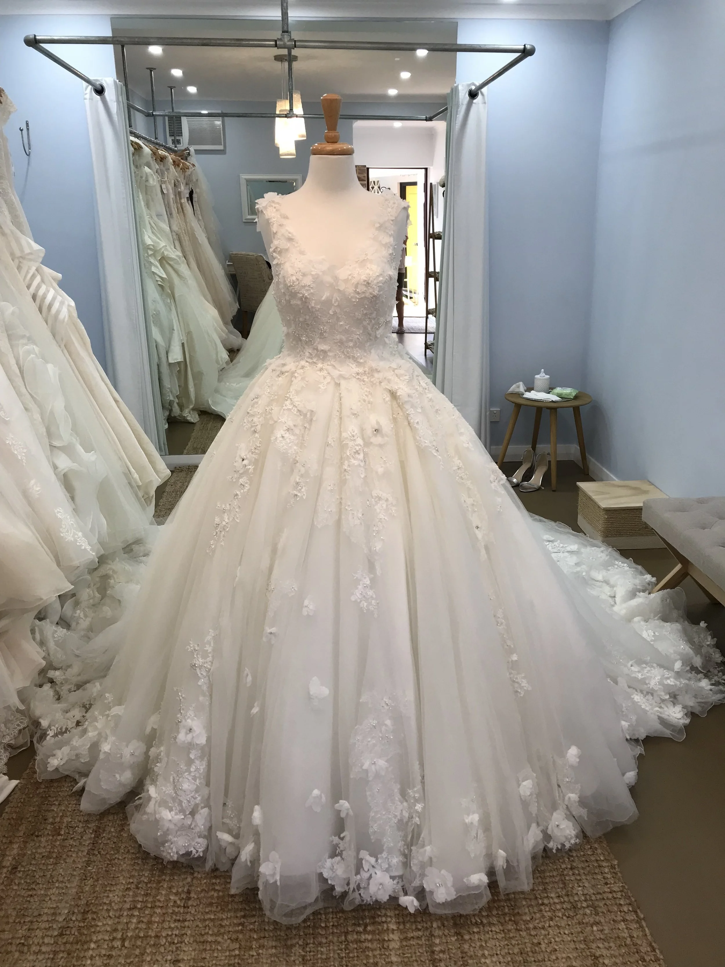 Demetrios Platinum Collection - Anastasia - Size 8