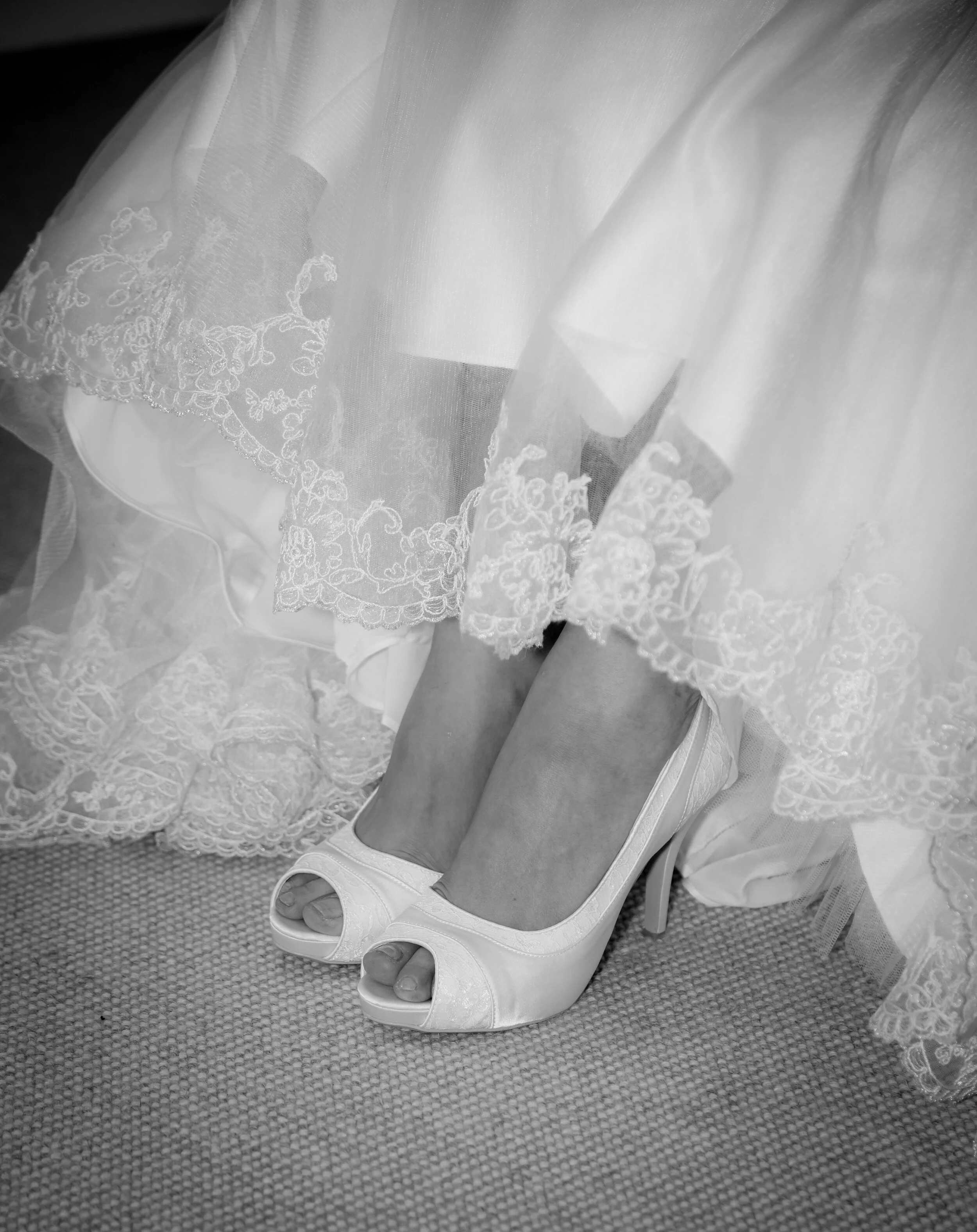 meredyth and Ashley (20 of 700).jpg