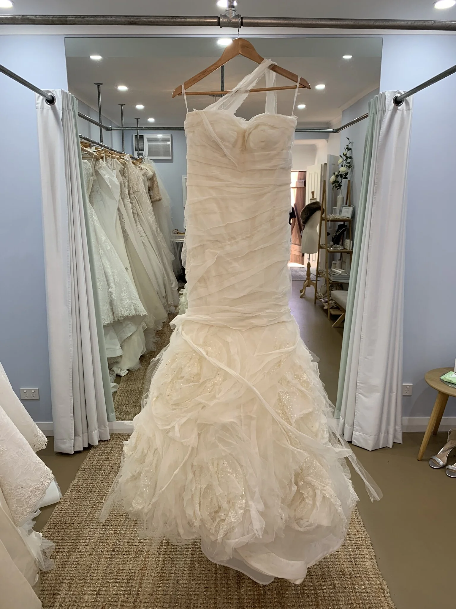 Vera Wang - Gemma - Size 10