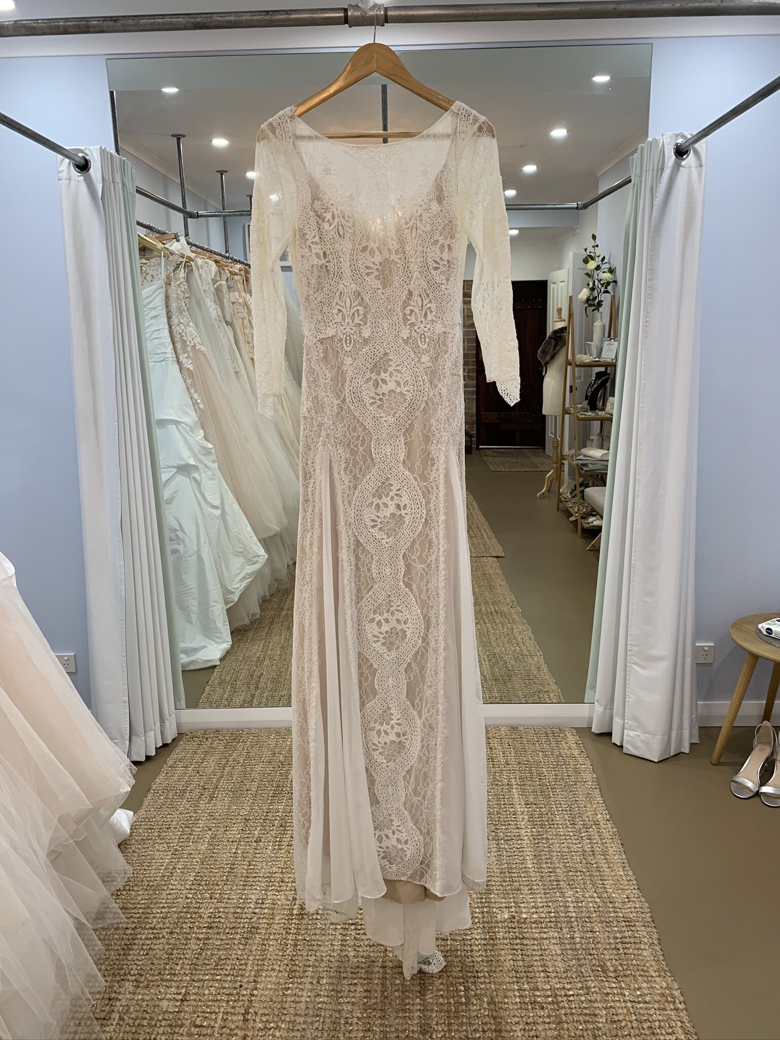 Le Vow Bridal - Size 8-10