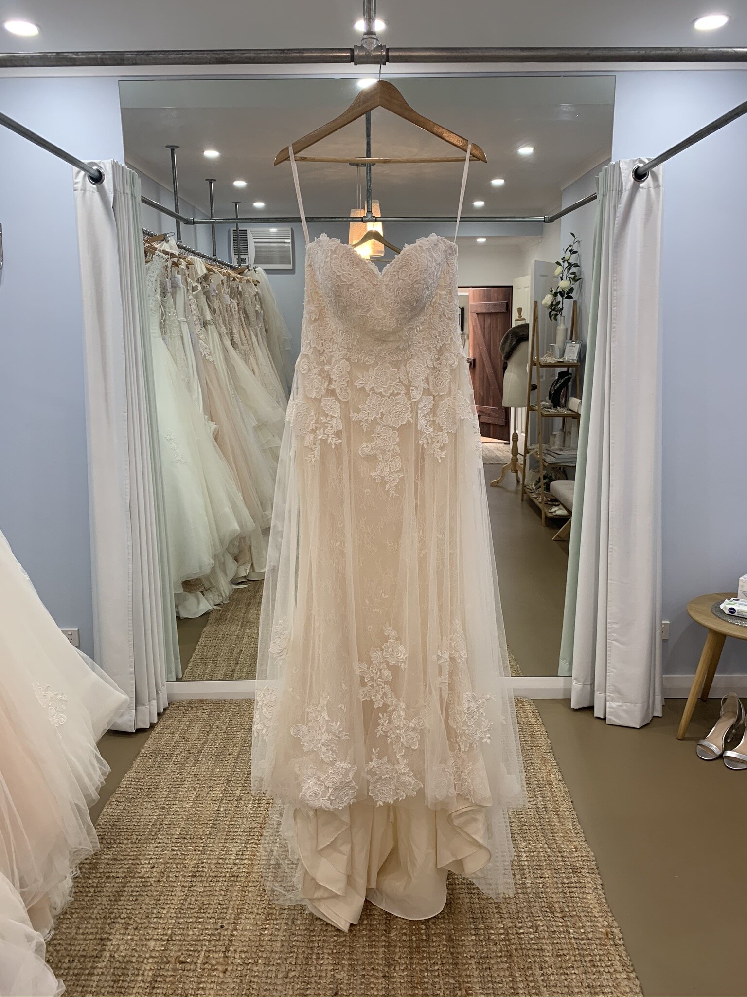 Allure Bridals - 3057 - Size 10-12