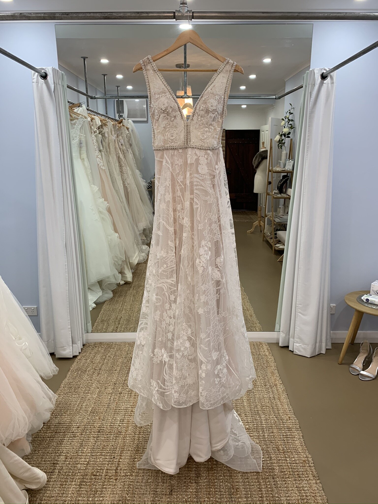 Zavana Bridal - ZB182-1Z - Size 6