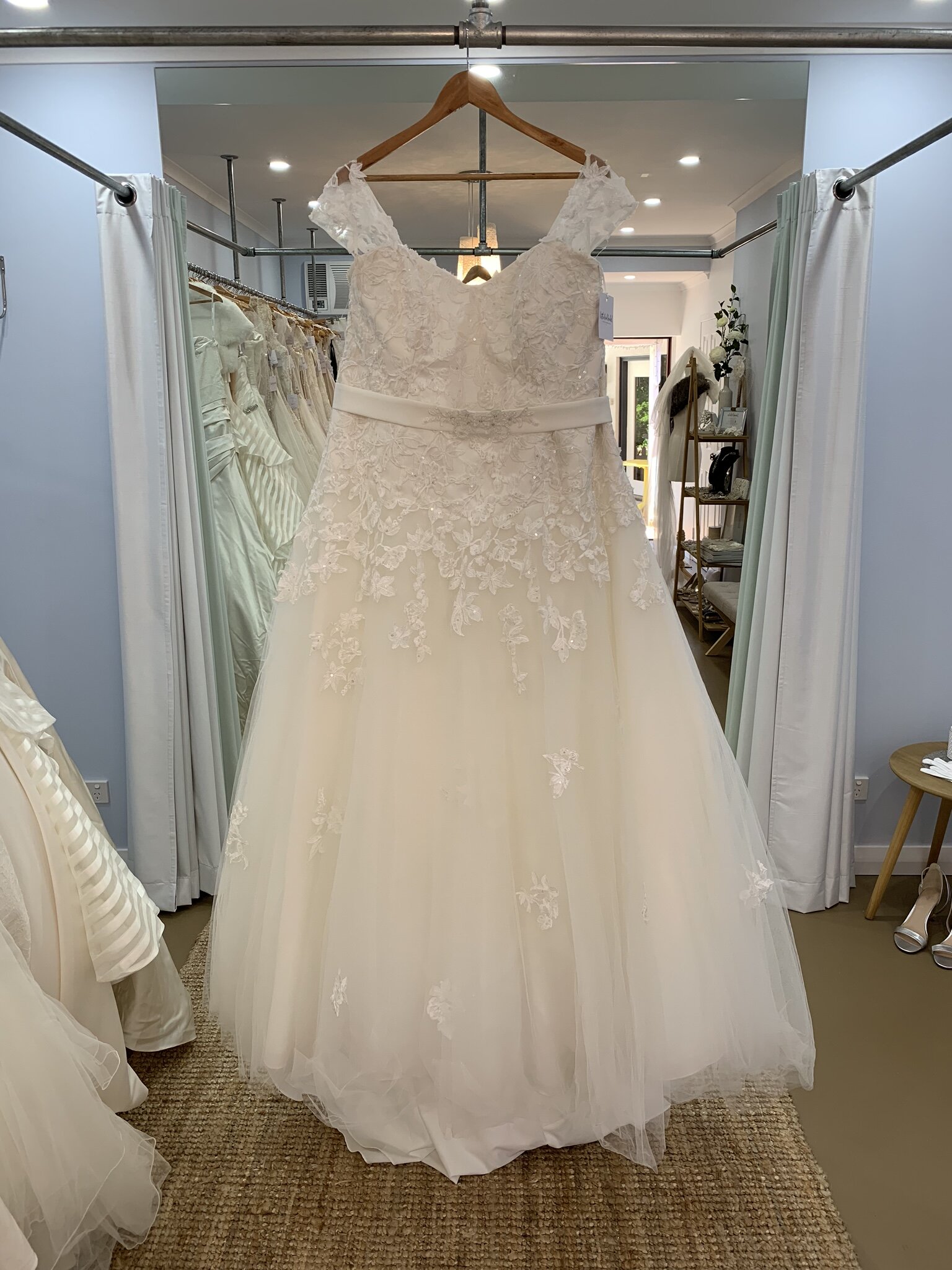 Pearls Bridal - Sonsie - Size 18-20