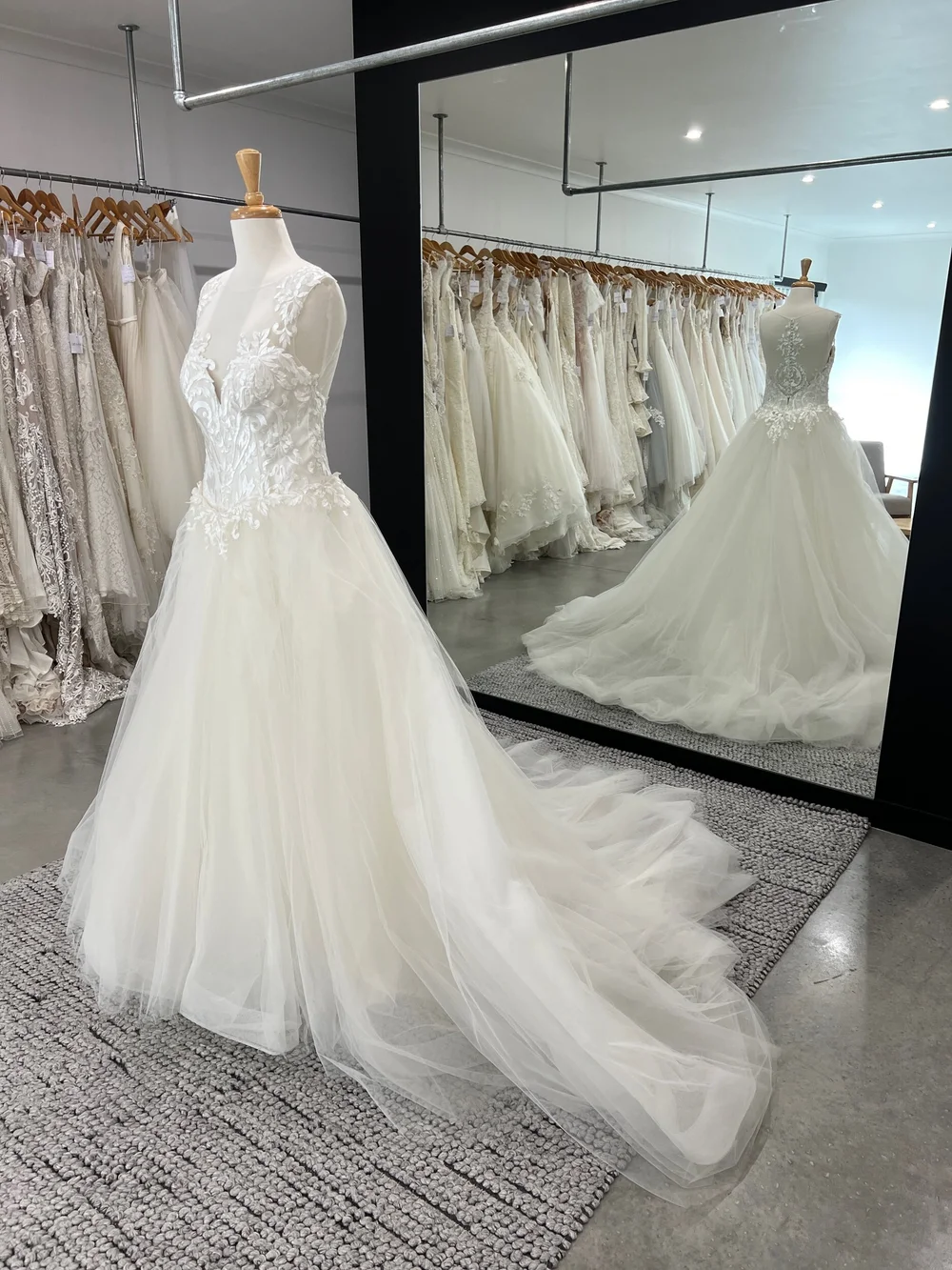 Ball gown size 10 deals